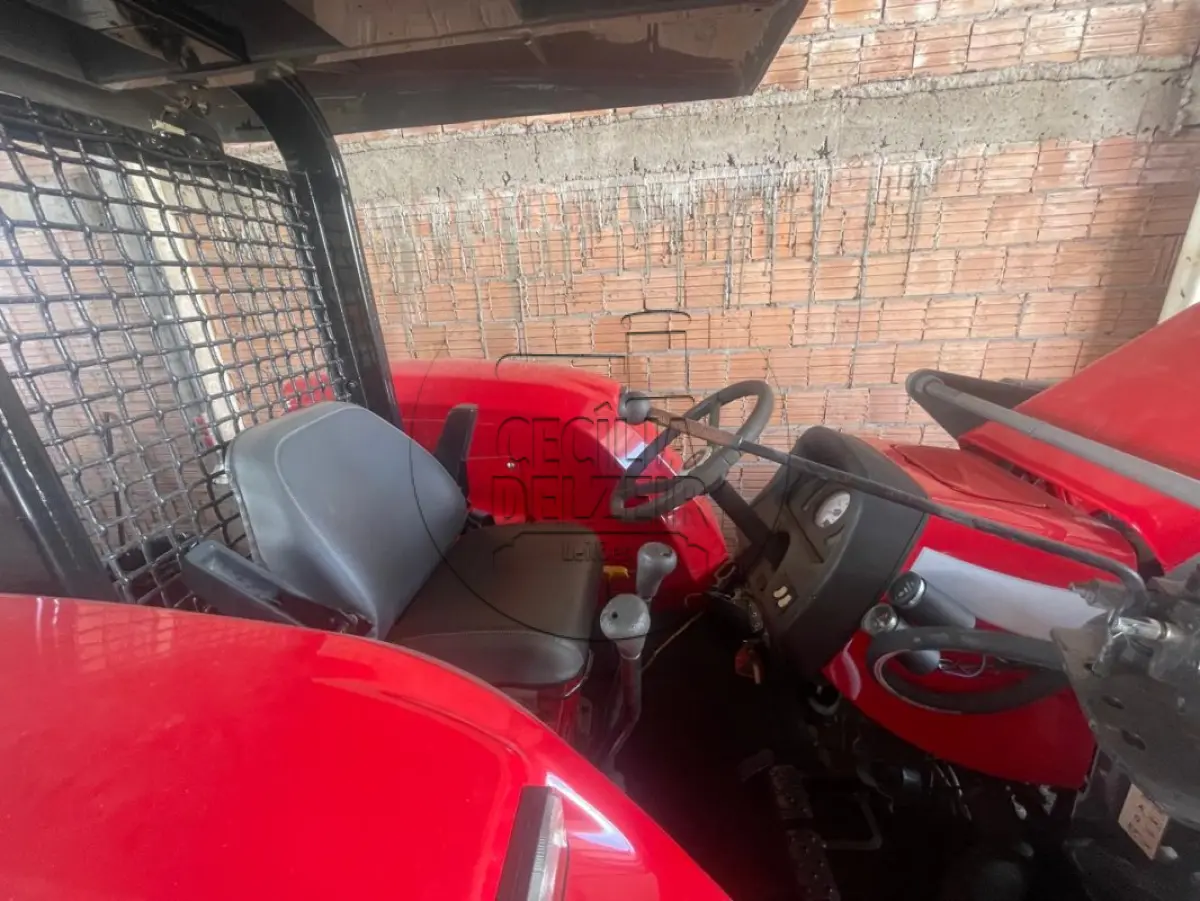 LOTE 001 - MASSEY FERGUSSON 4292