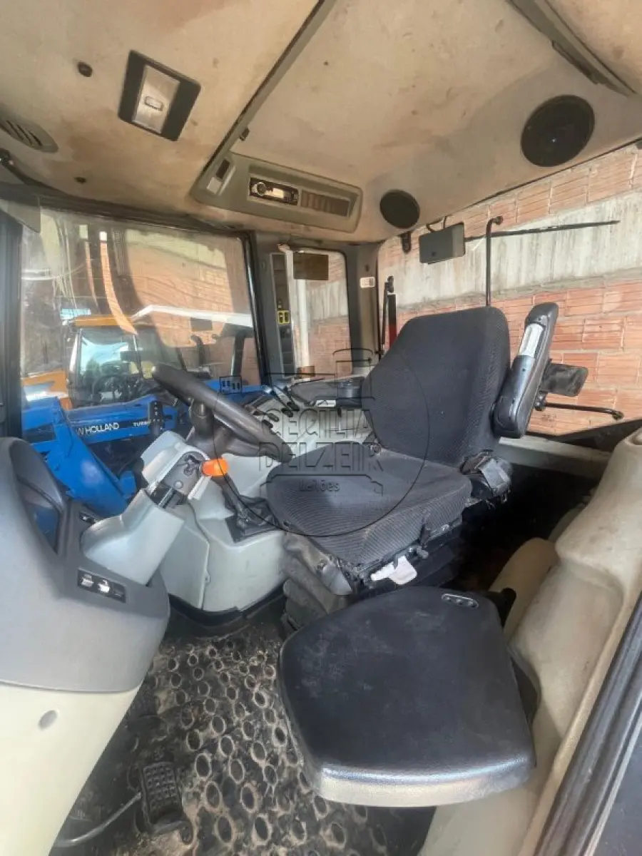 LOTE 005 - VALTRA BH 194