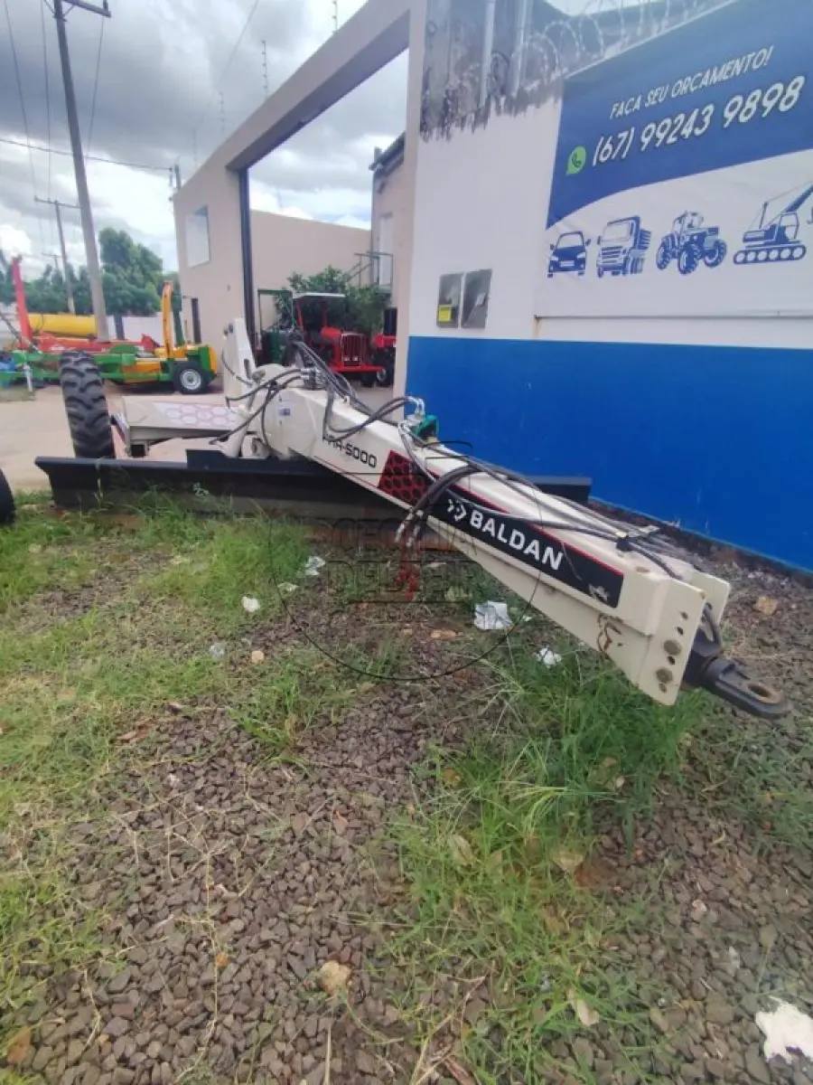 LOTE 021 - PLAINA AGRÍCOLA BALDAN PRA 5000 SEMI NOVA