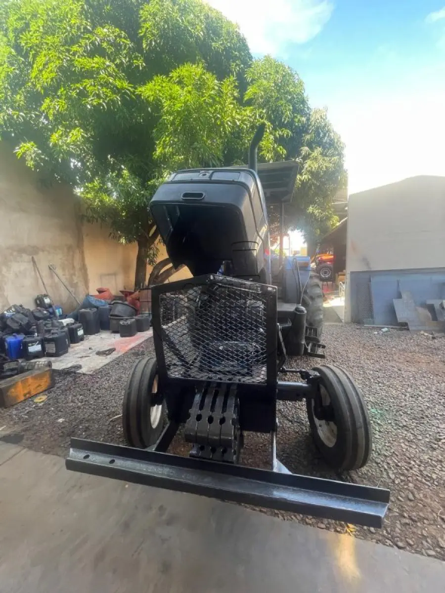 LOTE 008 - NEW HOLLAND TL 75 E