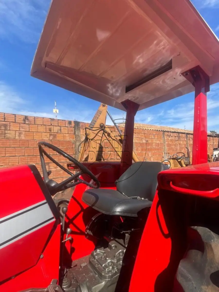 LOTE 009 - MASSEY FERGUSON 275