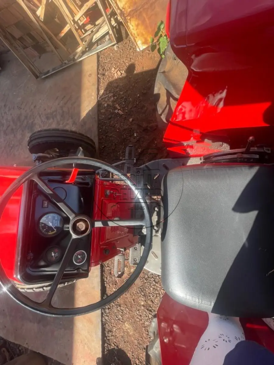 LOTE 009 - MASSEY FERGUSON 275