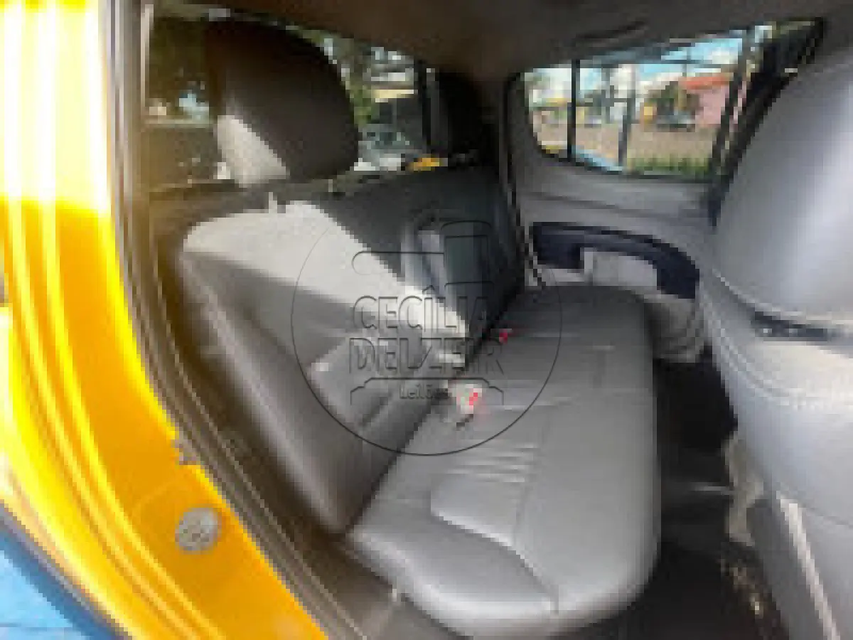 LOTE 009 - MITSUBISHI L200 TRITON SAVANA 3.2 CD TBI