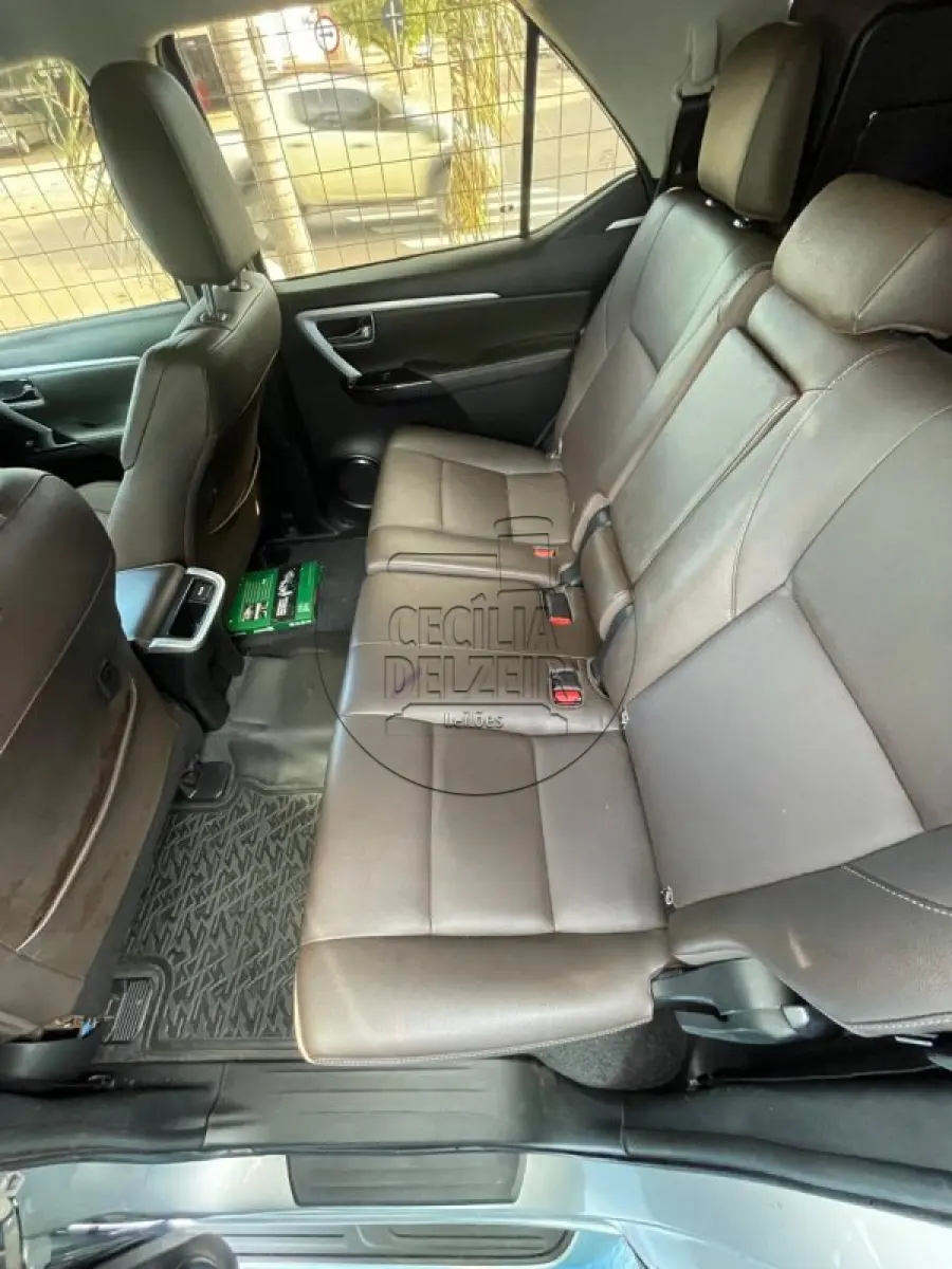 LOTE 007 - I/TOYOTA HILUX SWSRVA2HF