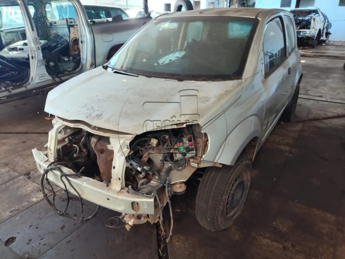 LOTE 014 - FIAT UNO VIVACE EVO FIRE 1.0