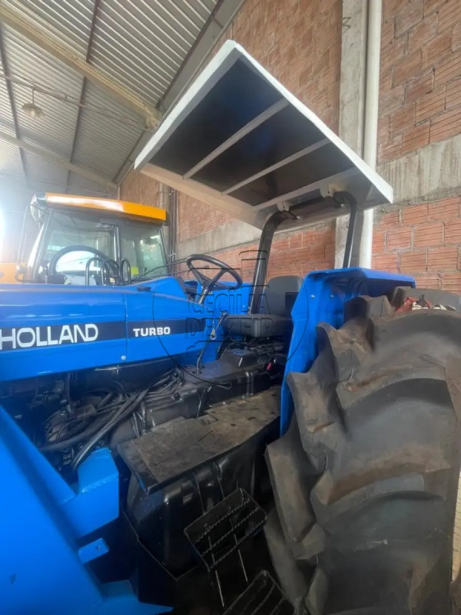 LOTE 002 - TRATOR NEW HOLLAND 7630