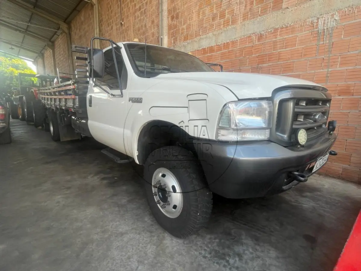 LOTE 015 - FORD/F4000 G