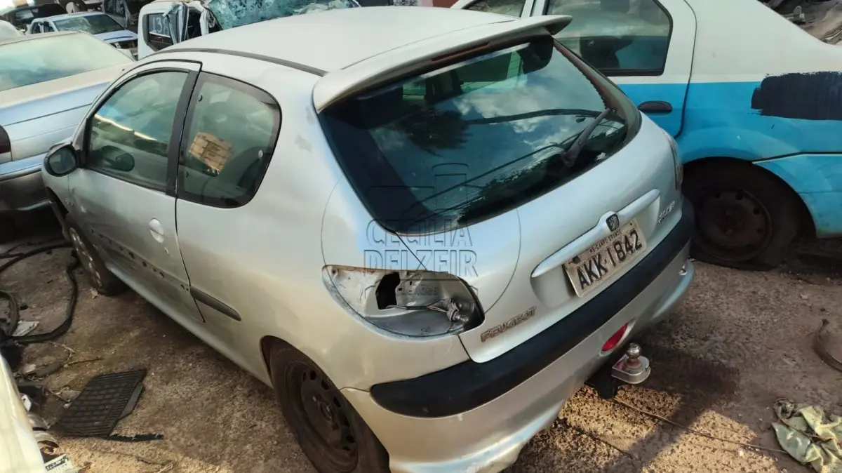 LOTE 016 - PEUGEOT 206 QUICK SILVER