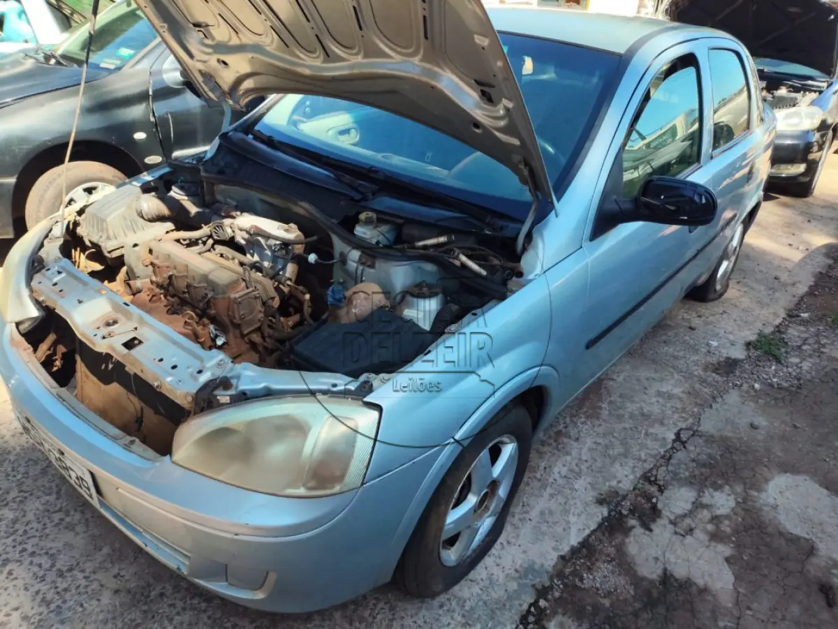 LOTE 025 - CORSA SEDAN