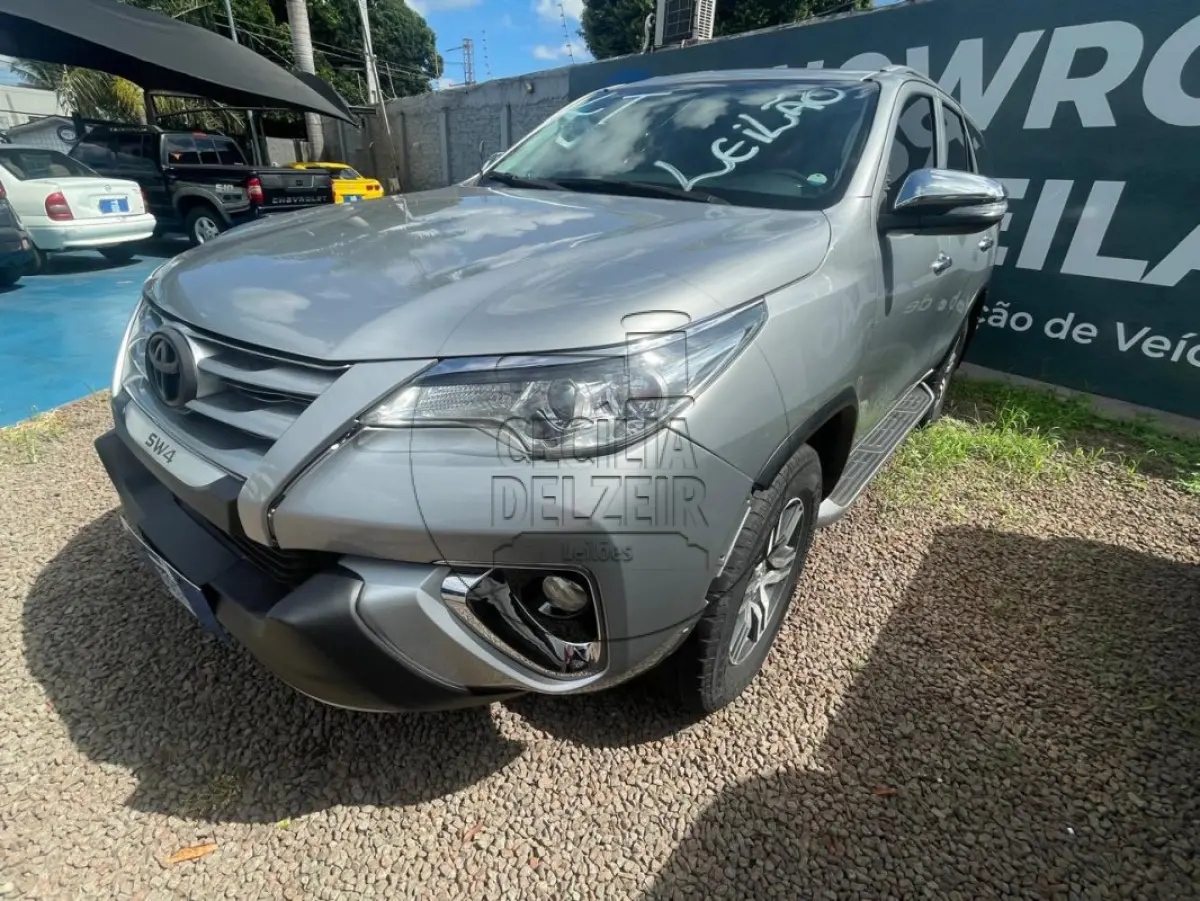 LOTE 007 - I/TOYOTA HILUX SWSRVA2HF