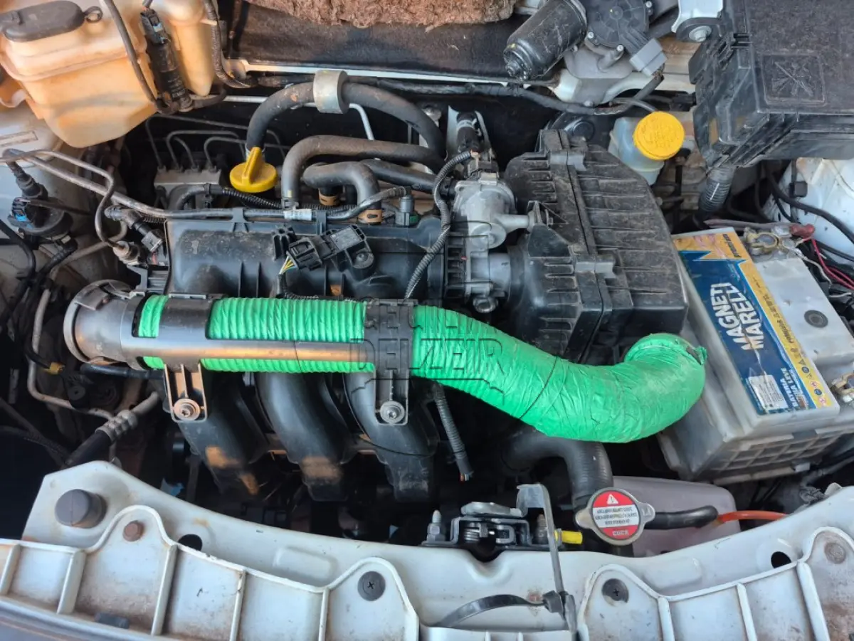 LOTE 012 - KWID ZEN 10 MT.