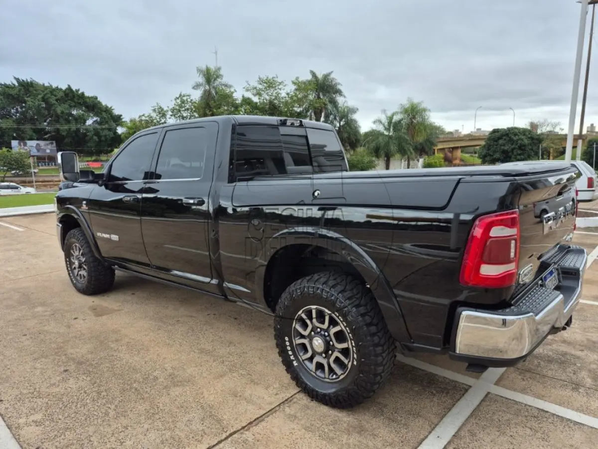 LOTE 001 - I/RAM 3500 LONGHORN 6.7D