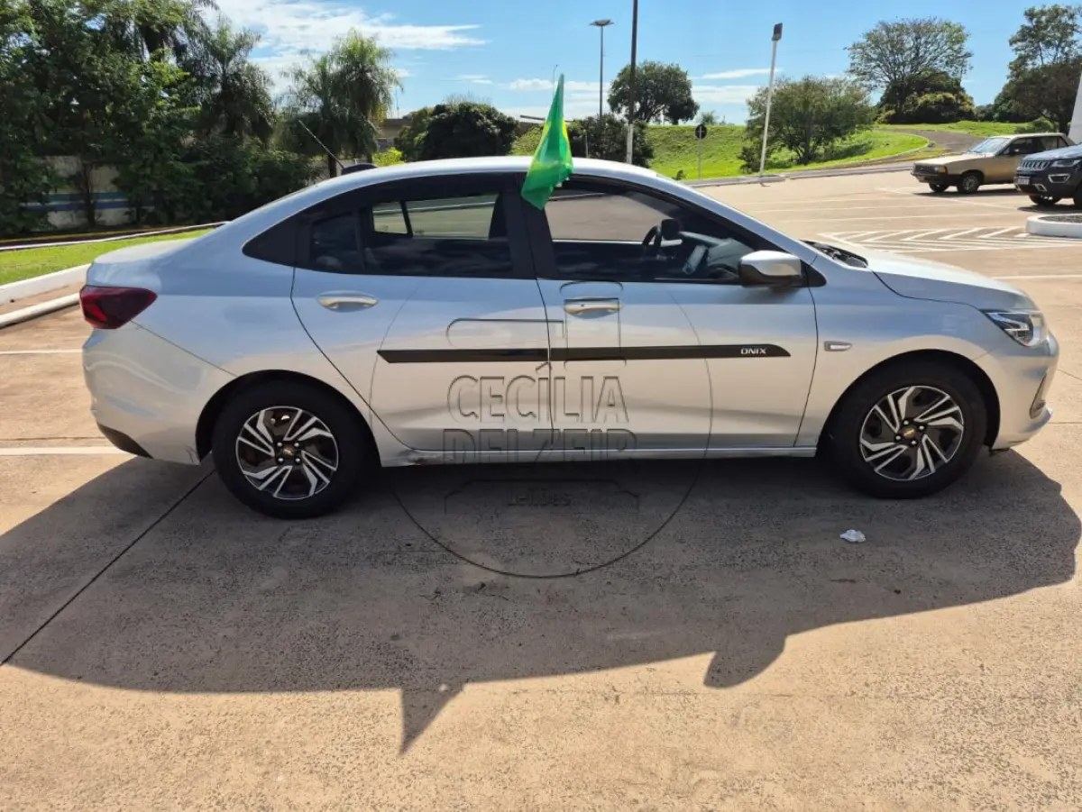 LOTE 009 - CHEV/ONIX PLUS 10MT LT3