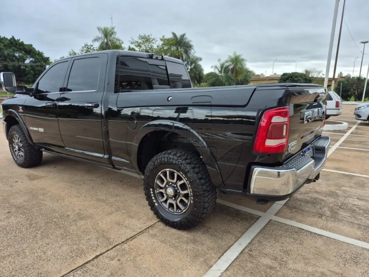LOTE 001 - I/RAM 3500 LONGHORN 6.7D